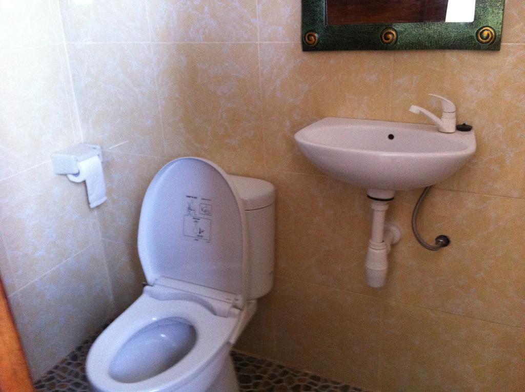 Amed Sari Beach Guesthouse Room photo