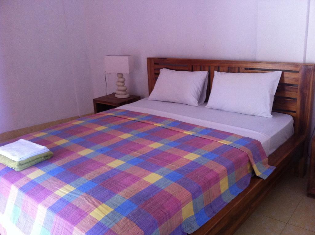 Amed Sari Beach Guesthouse Room photo