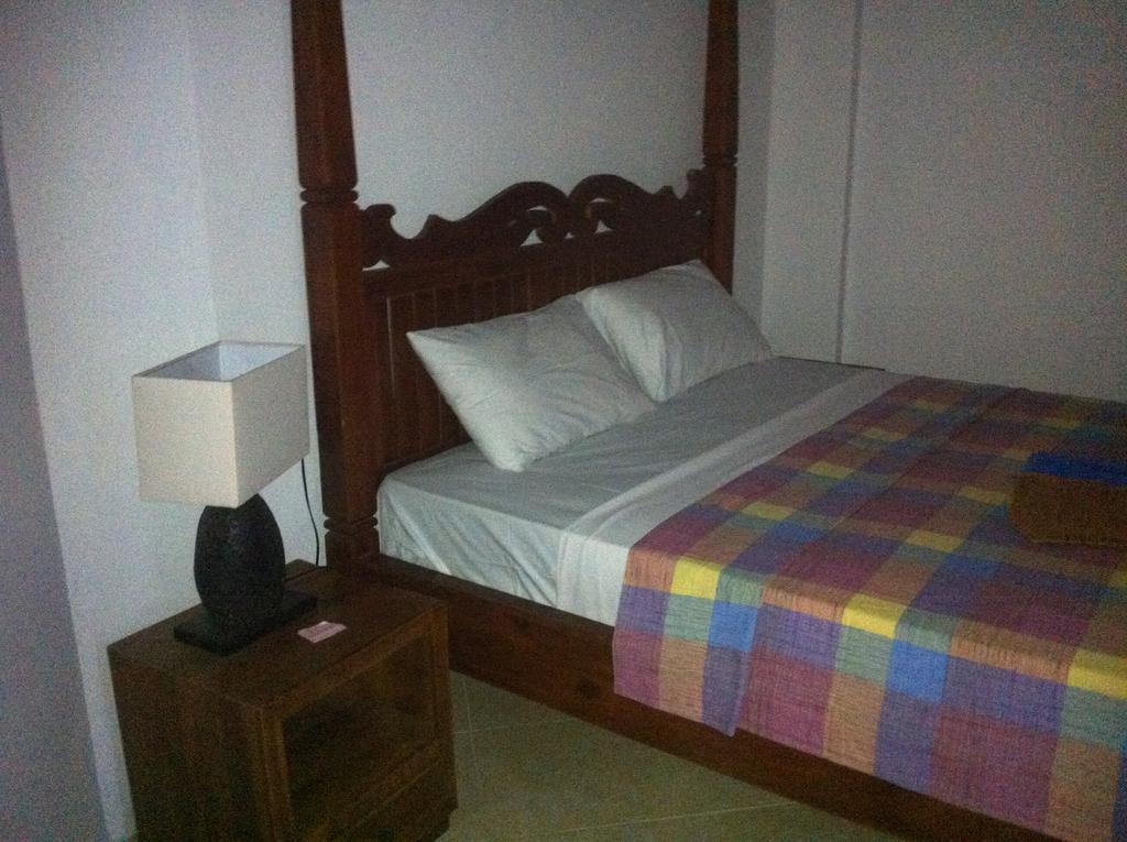 Amed Sari Beach Guesthouse Room photo