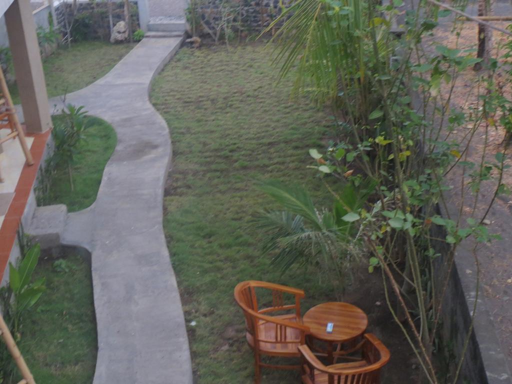 Amed Sari Beach Guesthouse Exterior photo