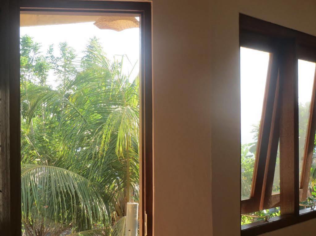 Amed Sari Beach Guesthouse Exterior photo